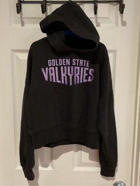 WNBA Golden State Valkyries Black Hoodie with Lavender Logo youth large 14